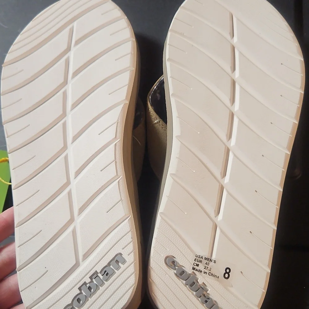 Cobian Men's Draino 3 Sandals: Tan: New With Tags: Size 8